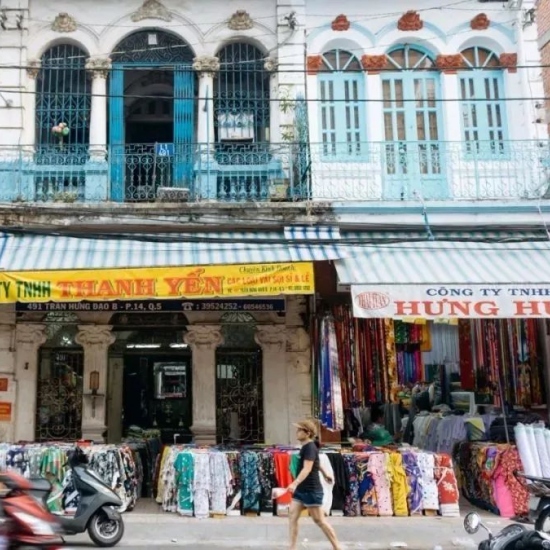 Les marques de vêtements occidentales se sont retirées du marché russe, mais les vêtements de seconde main sont devenus un point chaud pour les populations locales !