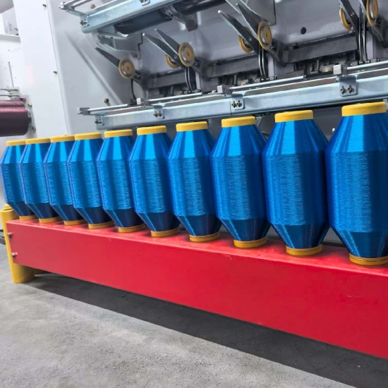 Installation de production Runteks de fils teints et colorés